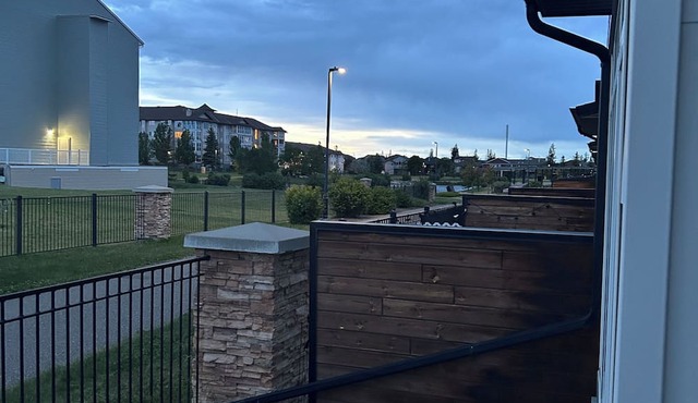 Cozy, safe, quiet suite less than 5 mins away from Uni. of Lethbridge