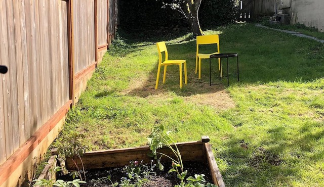 Charming Home in Kitsilano FREE Parking+Laundry