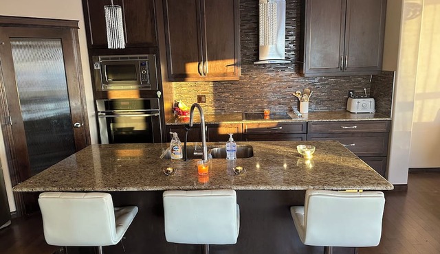 Estate house for rent this summer and stampede! Fully furnished.