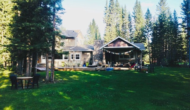 Welcome to Nezzie in the woods!