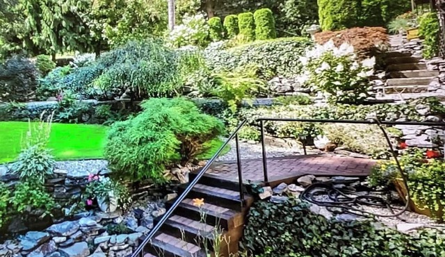 Tranquil Place Retreat on 1.5 acres- Room# 1