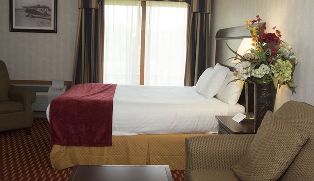 Hampton Falls Inn