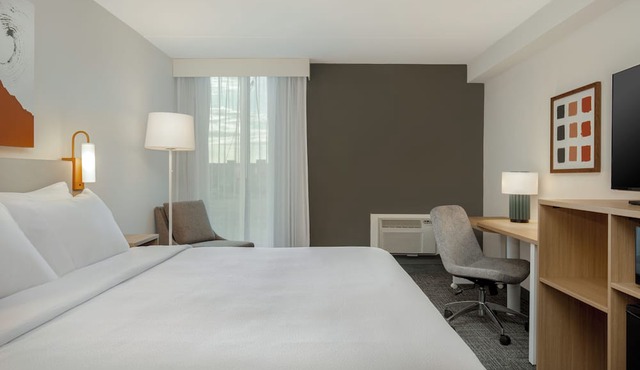 Spark by Hilton Toronto Airport