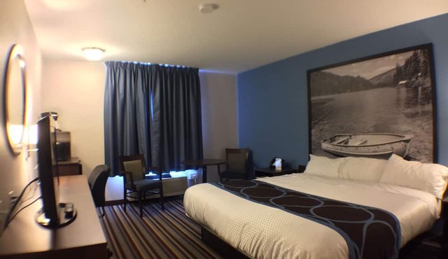 Super 8 by Wyndham Fort Frances