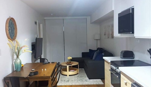 Dan Leckie Apartments