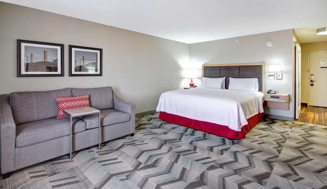 Hampton Inn & Suites by Hilton Medicine Hat