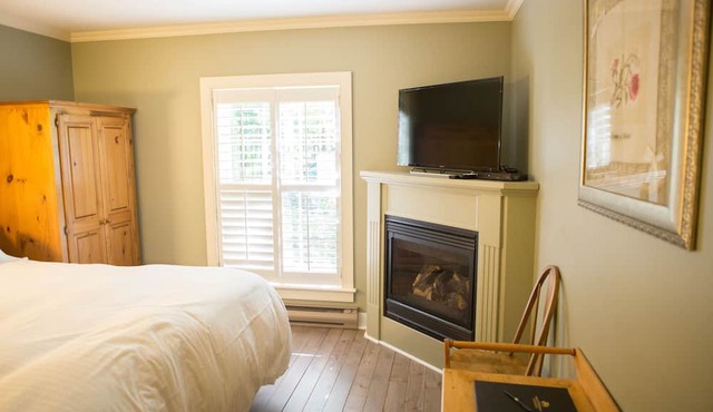 The Little Inn of Bayfield