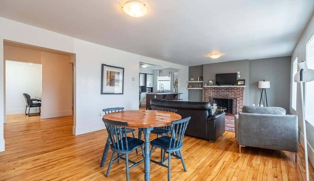 Beautiful & Spacious Apt, AC
