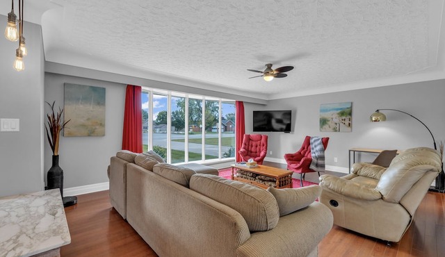Park Bungalow #4 - Seacliff Beach Suites