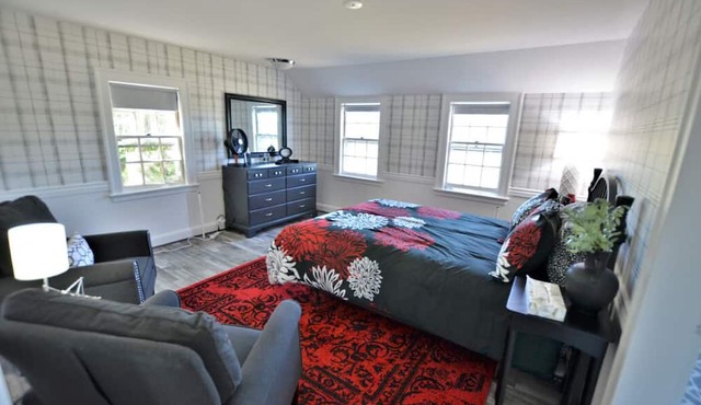 Room 10 - Queen Room