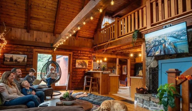 Cozy Log Cabin- W/Fireplace in Northfield