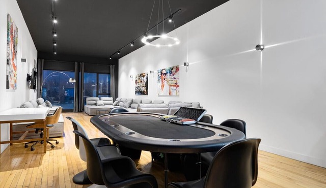LiV MTL Plaza Grand Luxe Penthouse Near Downtown Montreal