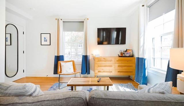 Great Island Inn - King Studio Apt - Main Street View