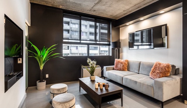 Intimate Apartment with All Amenities