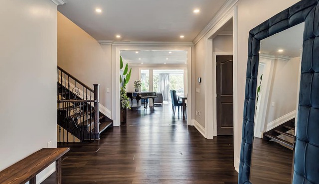 Large Estate with Luxury Collection of Amenities