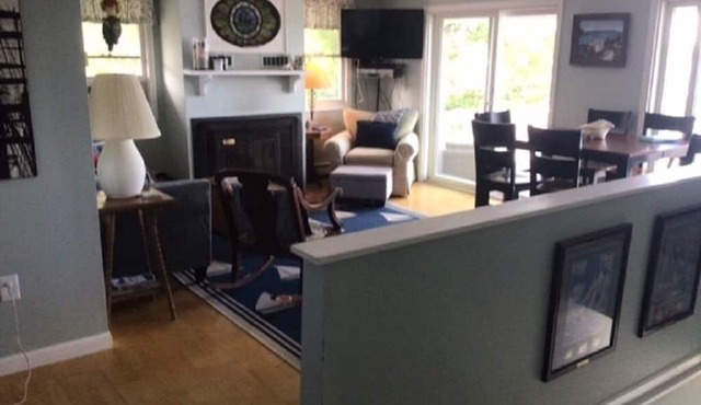 Charming 110-year former Inn 10' from the Ocean!