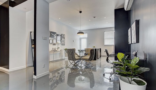 THE YANG | One-Bedroom Loft w.Terrace