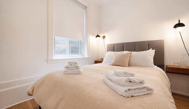 3 Bedroom Apt in Downtown Montreal