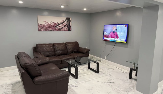 Brand New 2BR Basement | 15 Min to Niagara Falls | Free WiFi