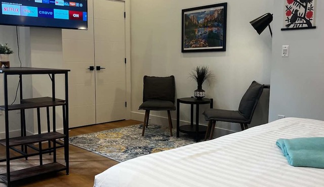The King Nook - King Bed Studio in Downtown, AC