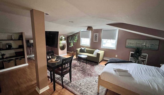 Ideal Stay for City Explorers