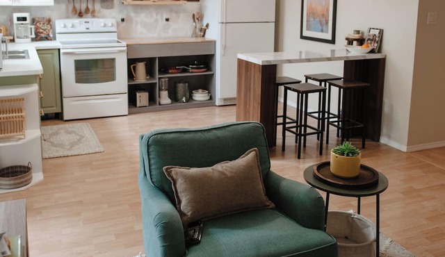 Stylish 3BR Retreat, Prime Local, Sleeps 8+Trundle