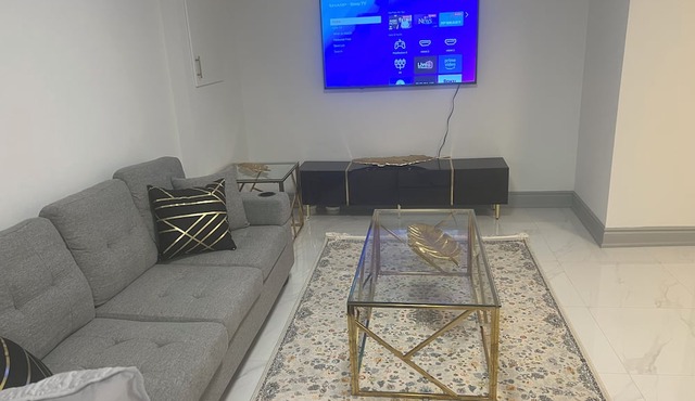 Stylish 1BR + Den Apartment | Sleeps 5 | Separate Ent. & Comfort with Parking