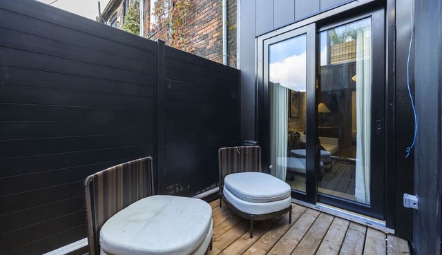 The Second Suite - The Brick Hotel