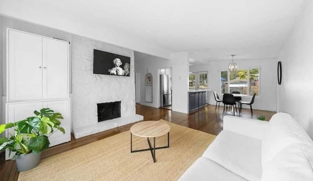 Bright 4BR Home + Huge Yard | Walk to Lonsdale