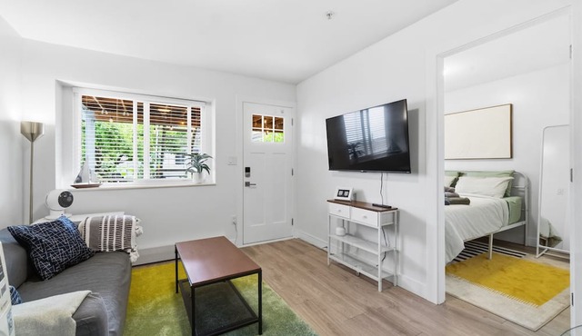 Private 2-Bed Garden Suite | Quiet & Comfortable