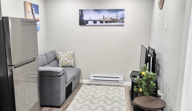 Femkem Cozy Suite in a peaceful and beautiful neighborhood. You will love it.