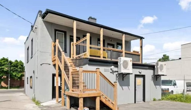 Modern Comfort in Walkerville | 2BR + WiFi + Parking