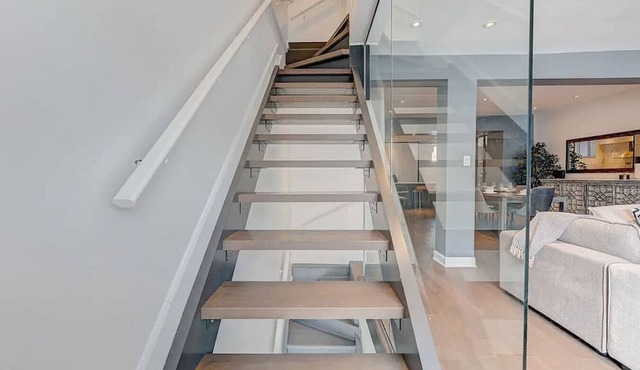 MTL Townhouse- 3 bdr in the heart of the city