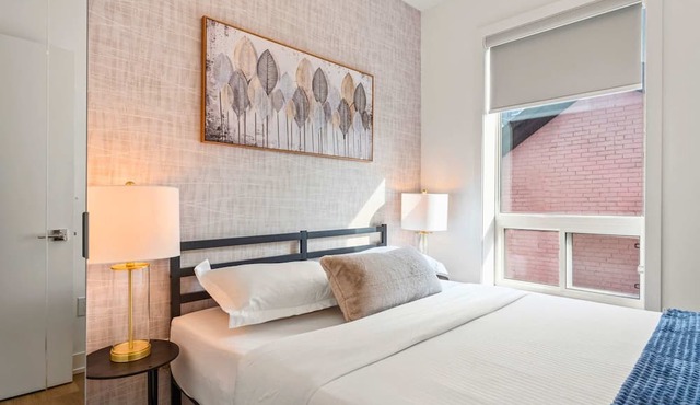 The McCaul | Group Suite Near Baldwin Village