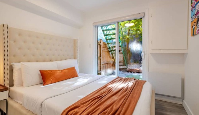 Stylish 3BR in Montreal