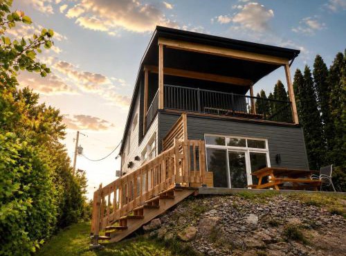 Lakefront & Stunning Views - Les 3 Soeurs
