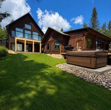 Lakefront Paradise With Hot Tub & Sauna
