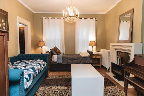 Large 7 Bedroom Heritage Home in St Catharines