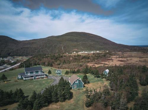 The Sullivan Suite 5 Bedroom home, on 5 acres in Gros Morne