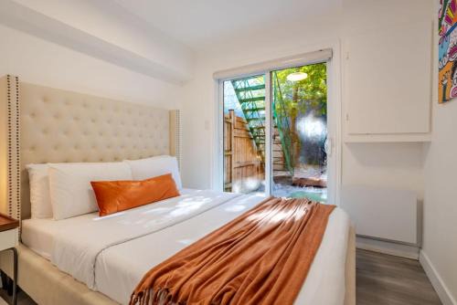 Stylish 3BR in Montreal