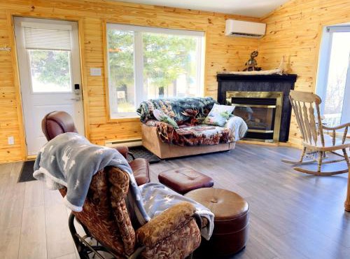 Chalet au bord du lac à la Baie Boudreault