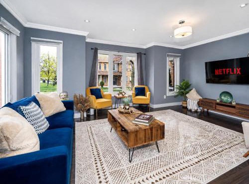 Spacious 3BDR Home Central Markham