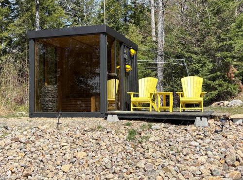 Waterfront Algonquin Retreat,Hot Tub & Sauna