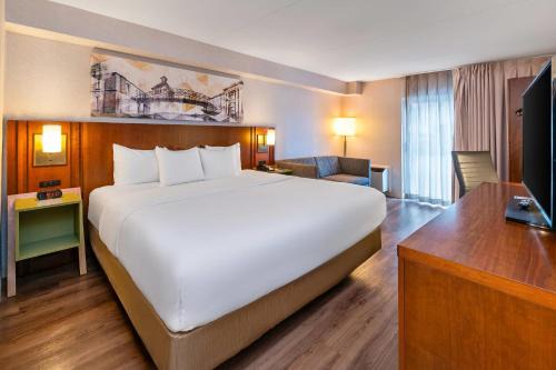 Comfort Inn Hamilton - Stoney Creek