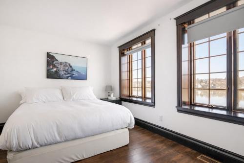 Waterfront Mansion with Mont-Saint-Hilaire Views, Near Montreal