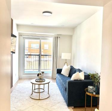 Sapphire Luxury 1BR Plus Sofa Bed Apartment