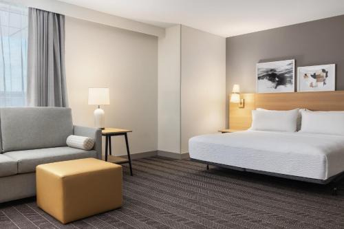 Staybridge Suites Montreal Airport - St-Laurent by IHG