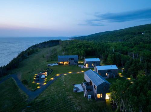 Juniper - Luxury Cottage with Stunning Views, Private Hot Tub, Private Path to Beach