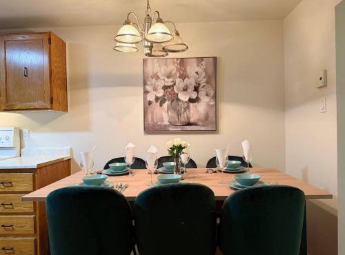 Free Parking! Montreal Adventure Home - Modern & Spacious Comforts!