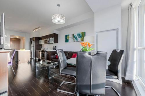 Breathtaking View 2 Bedroom in the Heart of Downtown Toronto